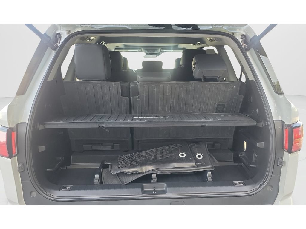 Used 2024 Toyota Sequoia Limited w/ Tow Technology Package RWD image 9