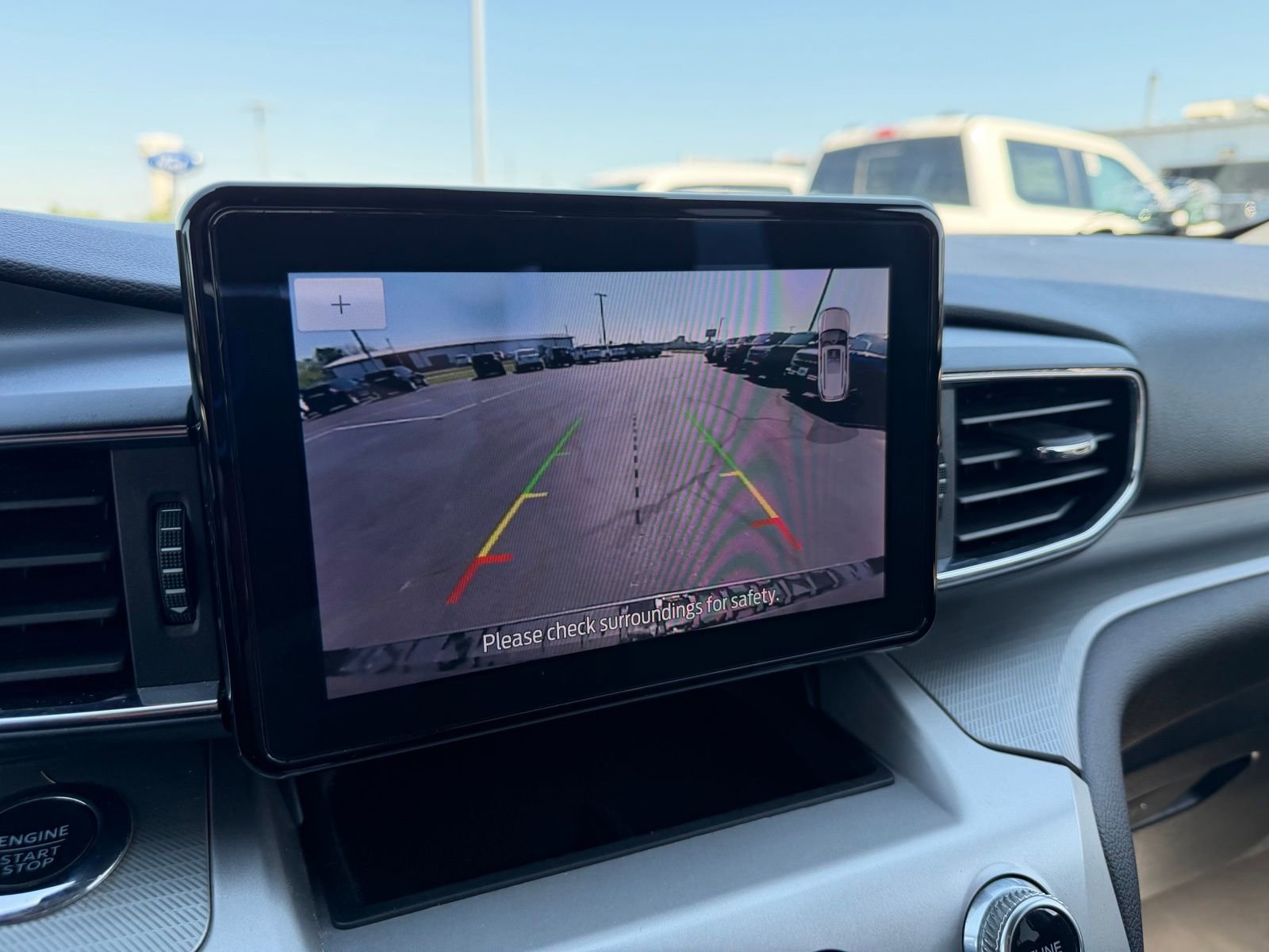 Used 2022 Ford Explorer XLT w/ Equipment Group 202A image 22