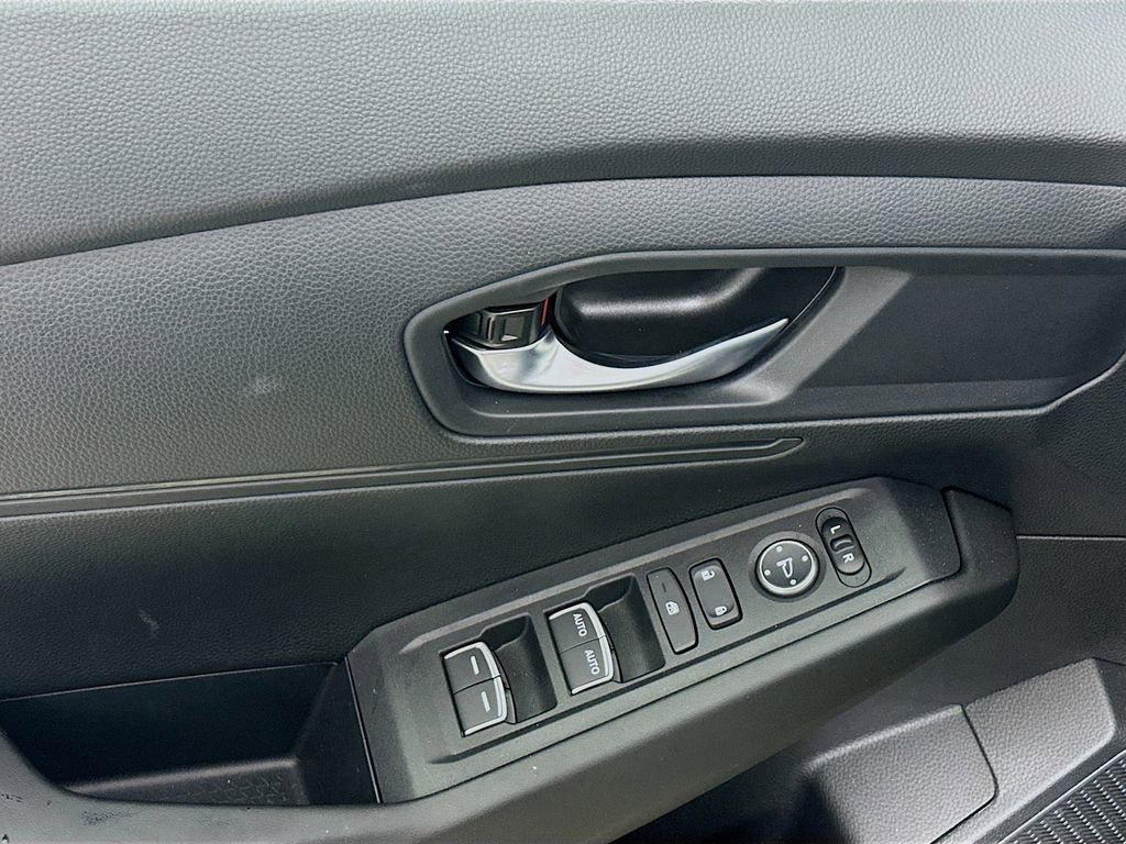 Certified 2025 Honda Accord LX image 21