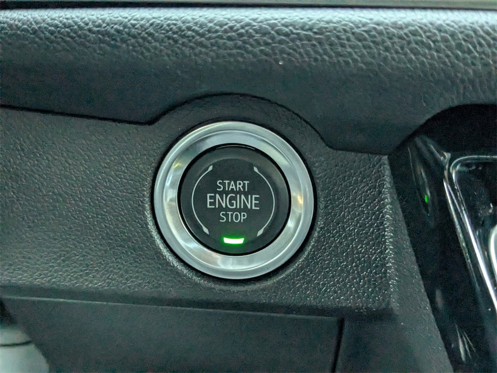 Certified 2025 Chevrolet Traverse LT image 23