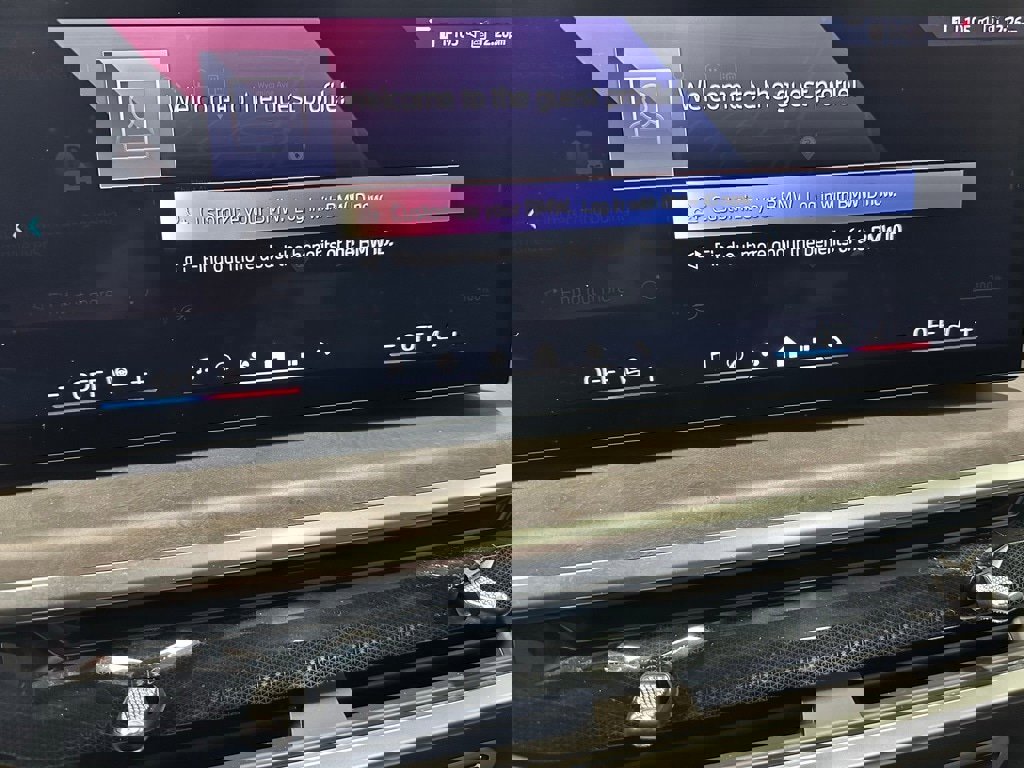 Used 2026 BMW X5 xDrive50e image 26