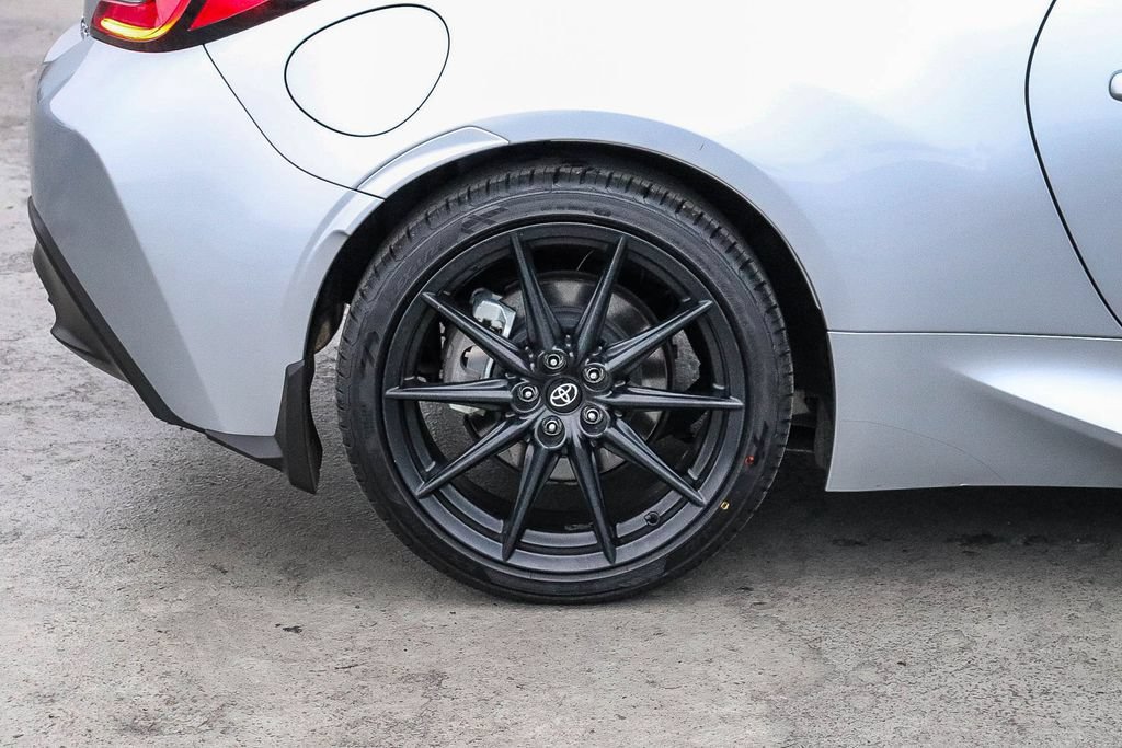 Used 2022 Toyota GR86 Premium w/ ALL Weather Mat Package (TMS) RWD image 12