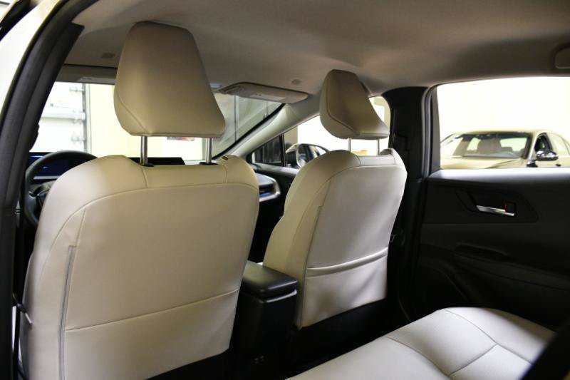 Used 2023 Toyota Prius XLE FWD image 44