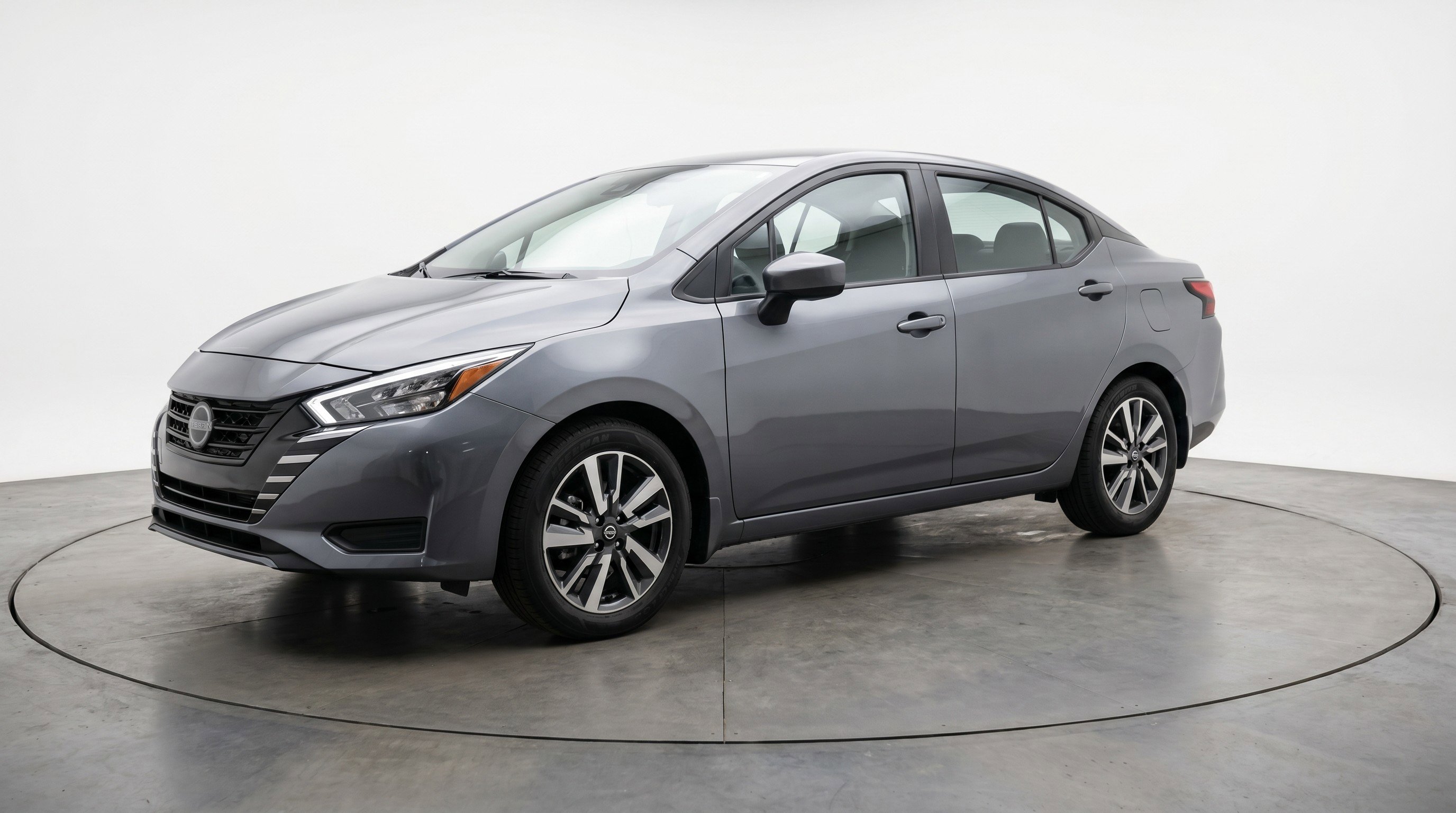 Used 2025 Nissan Versa SV FWD image 3