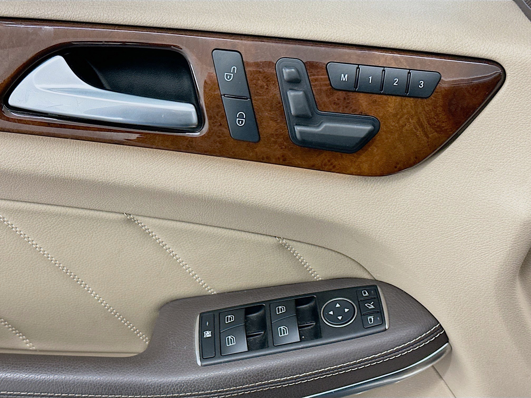 Used 2013 Mercedes-Benz GL 320 BlueTEC 4MATIC image 15