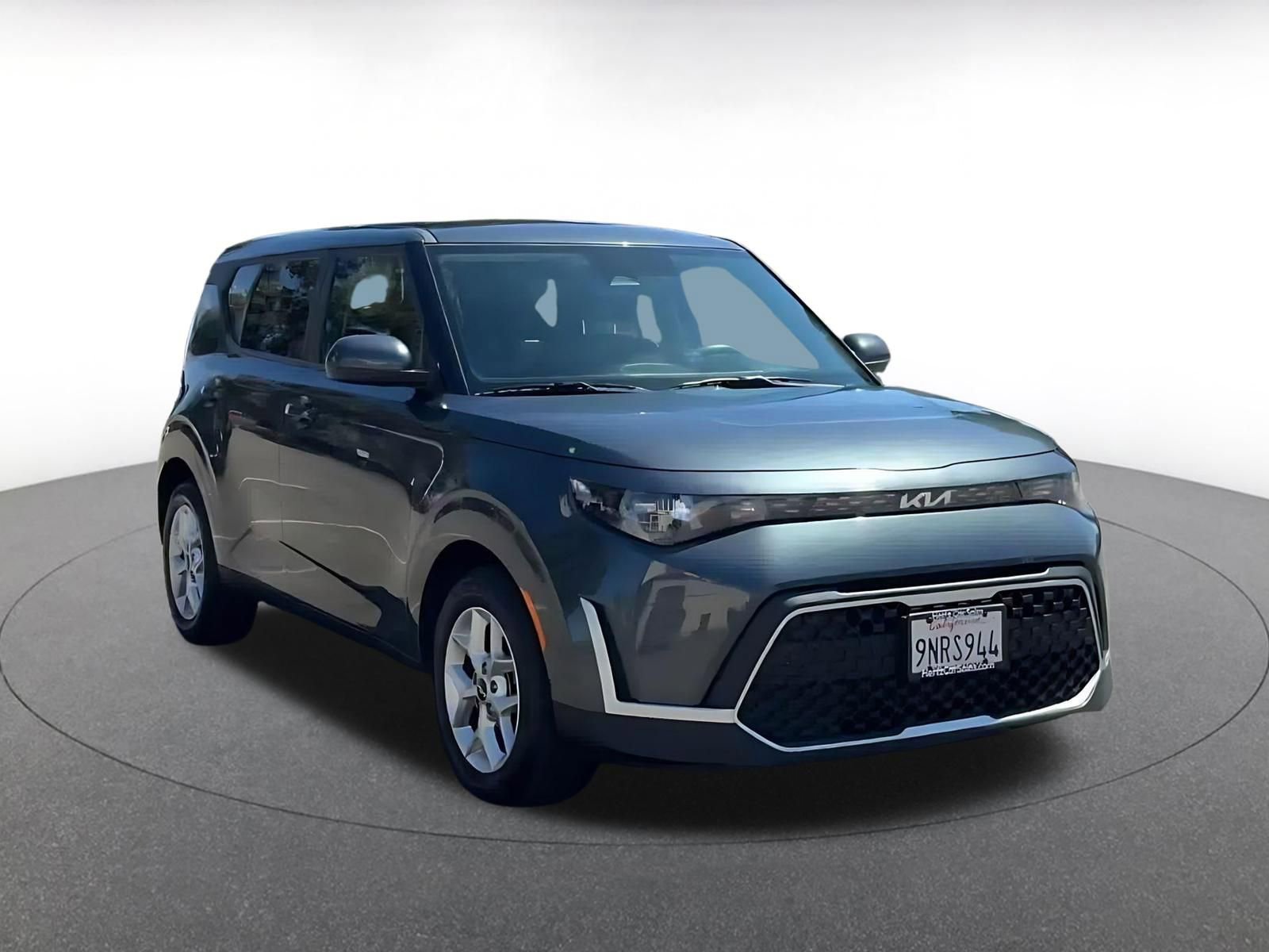 Used 2025 Kia Soul LX w/ LX Technology Package image 3