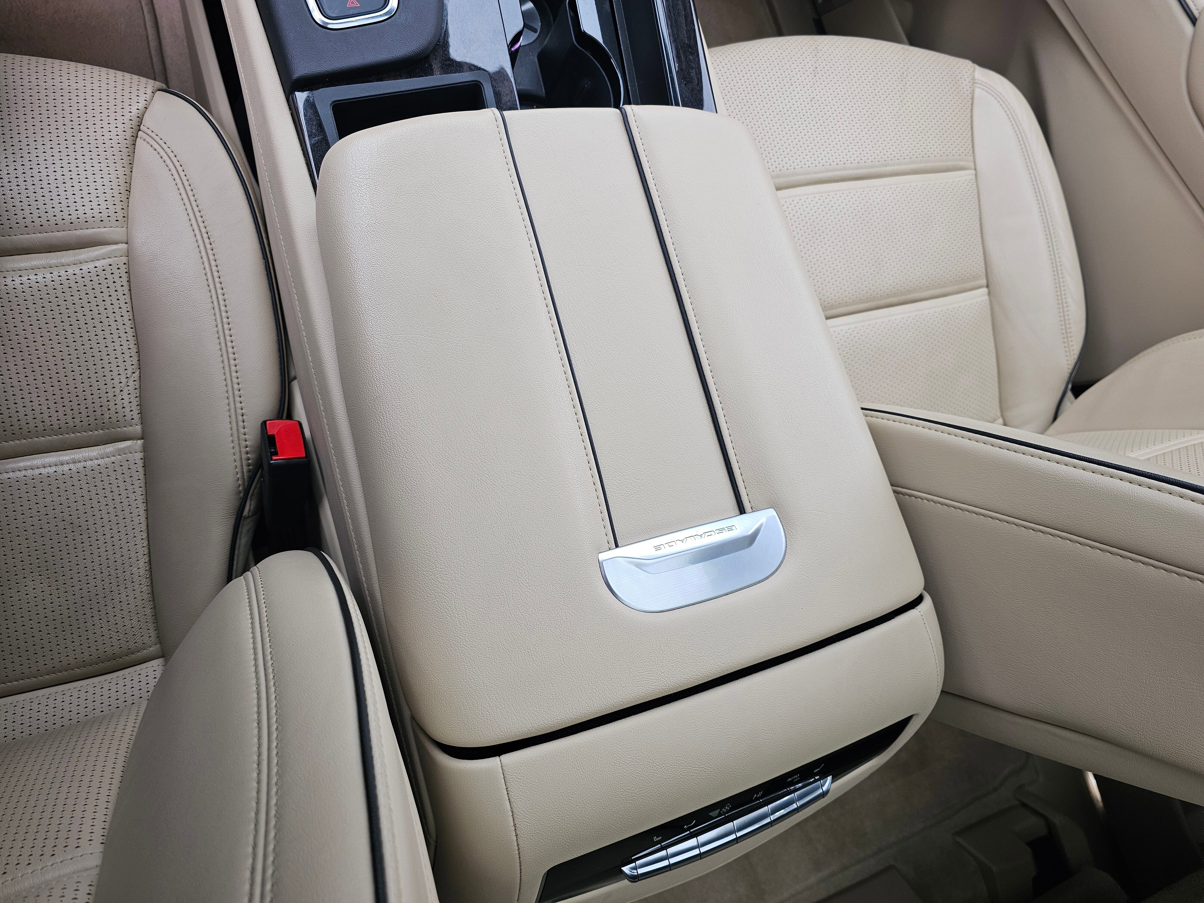 Used 2023 Cadillac Escalade Premium Luxury w/ Performance Package image 56