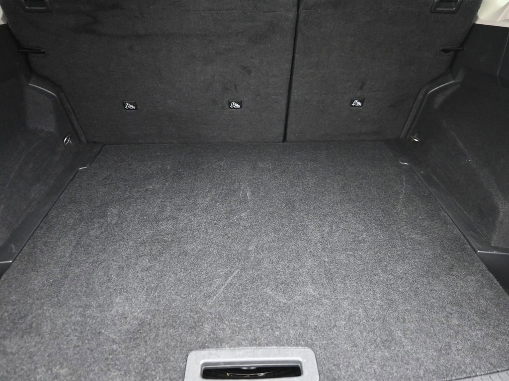 Used 2025 Nissan Rogue SV image 9