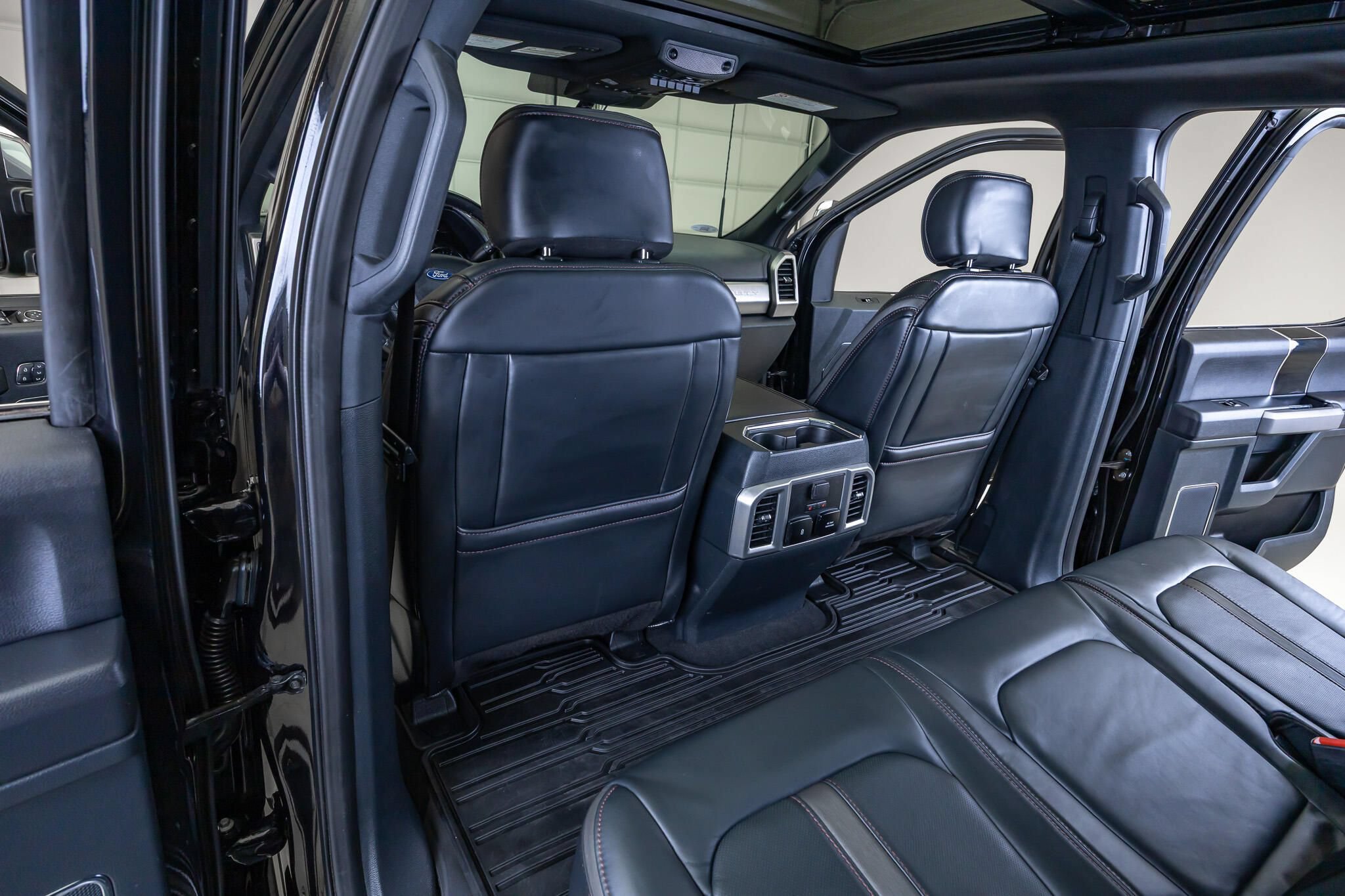 Used 2022 Ford F450 Platinum w/ FX4 Off-Road Package AWD/4WD image 33