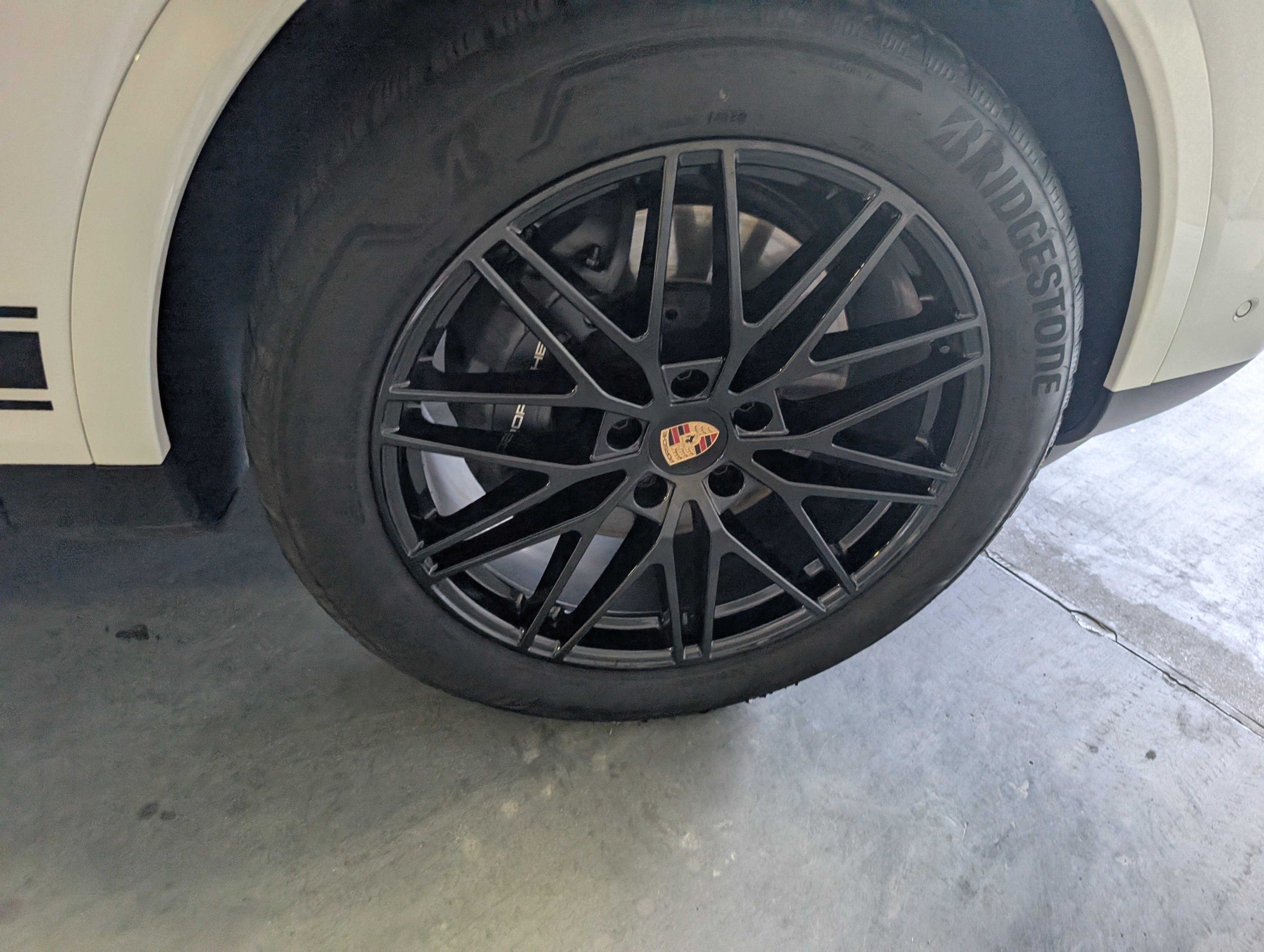 Used 2025 Porsche Cayenne image 19