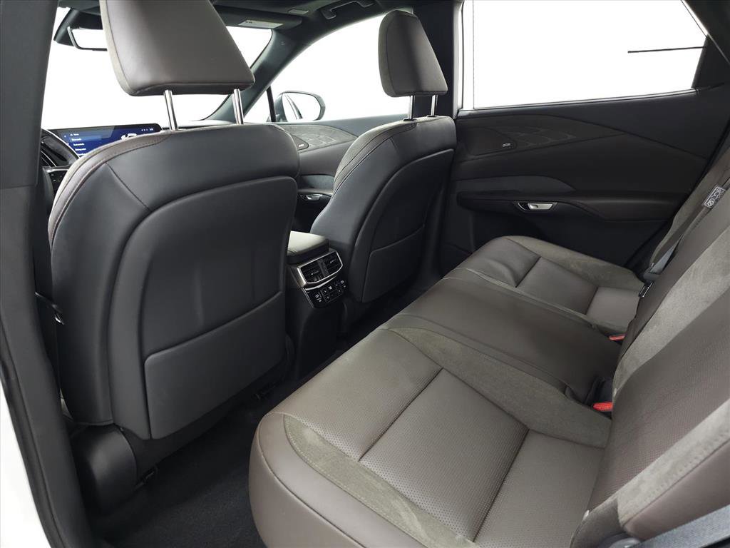 Used 2024 Lexus RX 350 w/ Luxury Package image 39