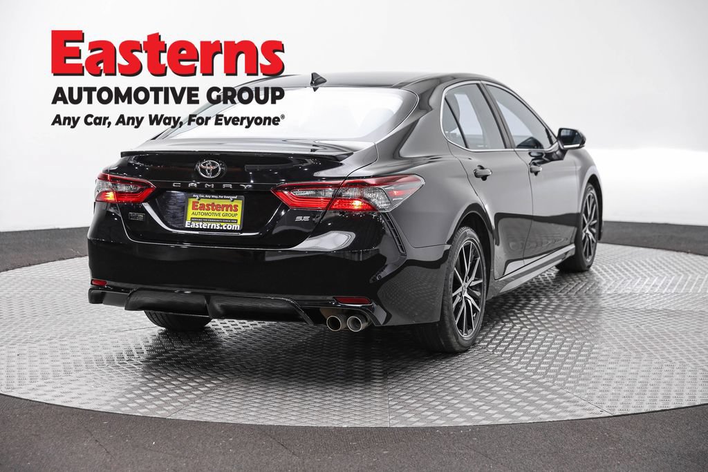 Used 2023 Toyota Camry SE FWD image 7