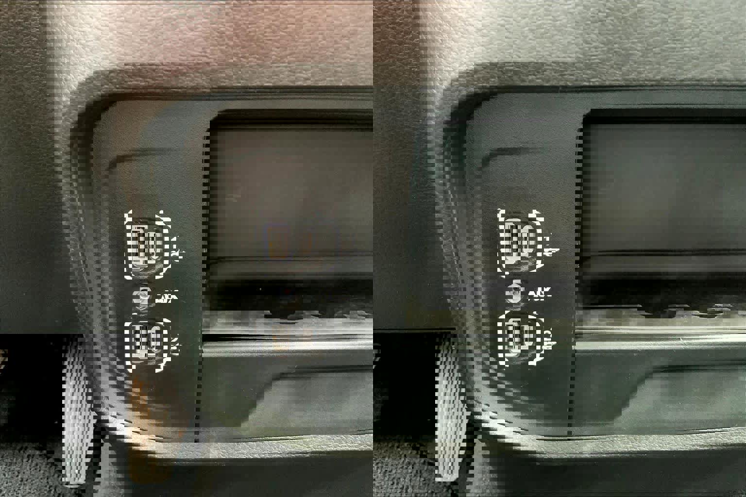 Used 2024 RAM 2500 Laramie w/ Safety Group image 34