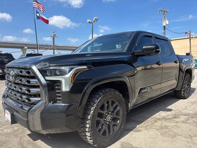 Used 2022 Toyota Tundra Platinum image 3