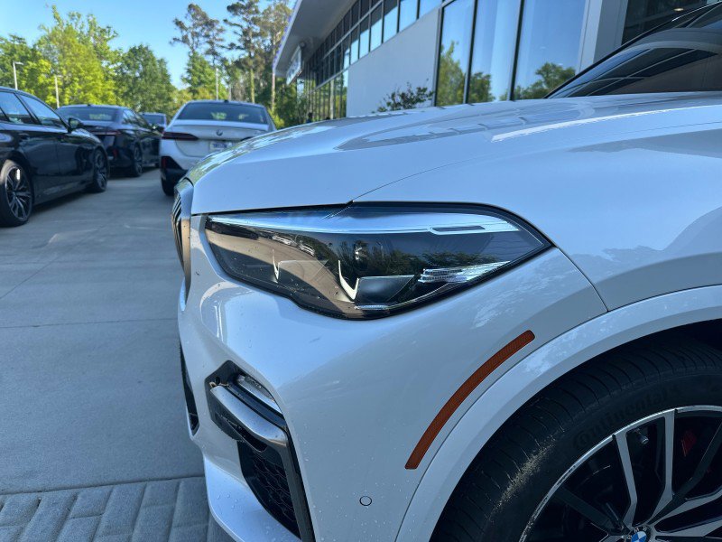 Used 2021 BMW X5 M50i image 20