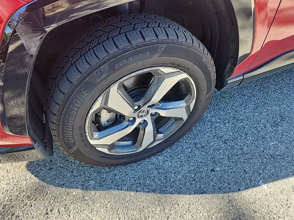 Used 2023 Toyota RAV4 SE w/ Weather & Moonroof Package image 9