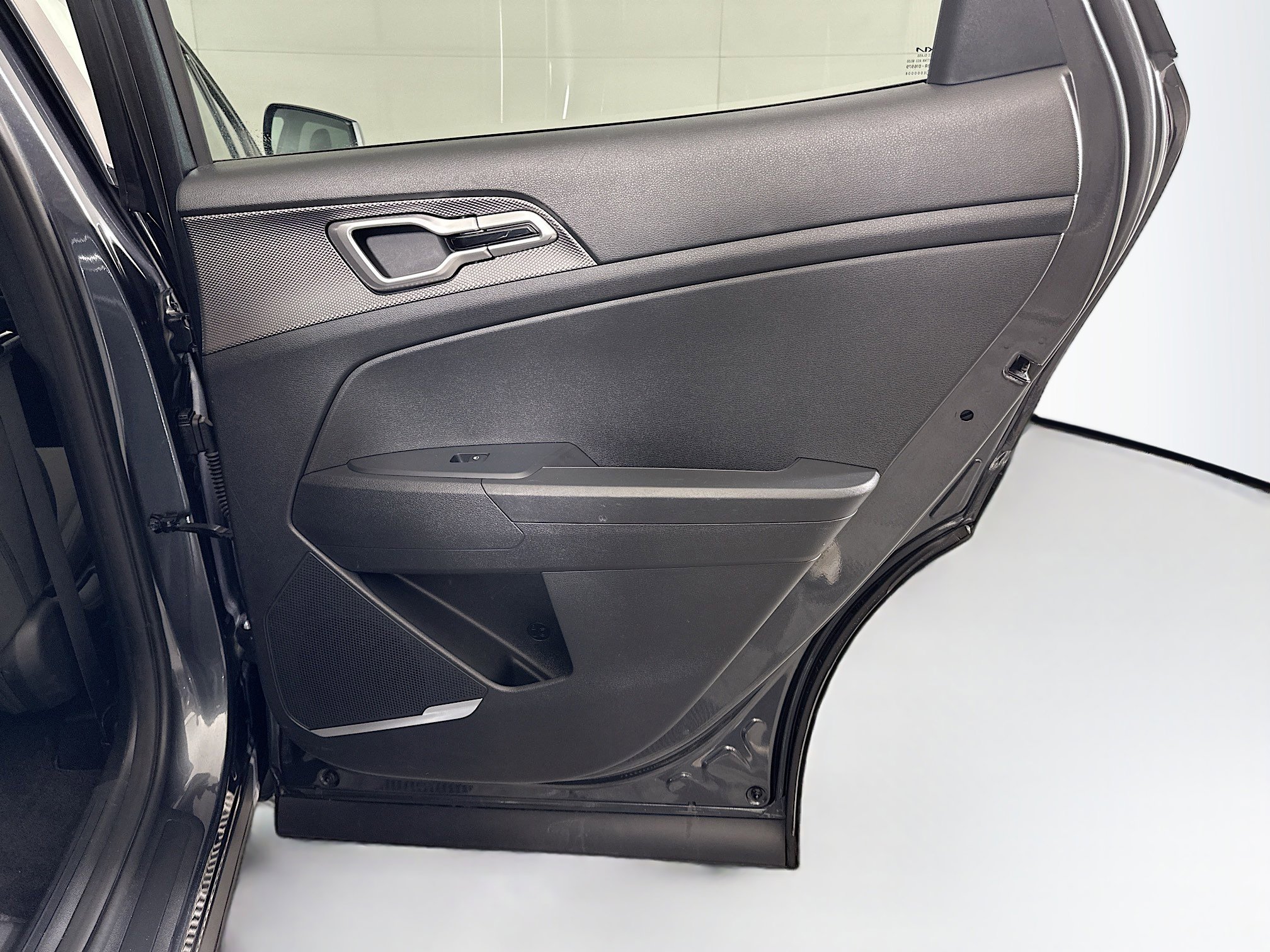 Used 2025 Kia Sportage LX image 28