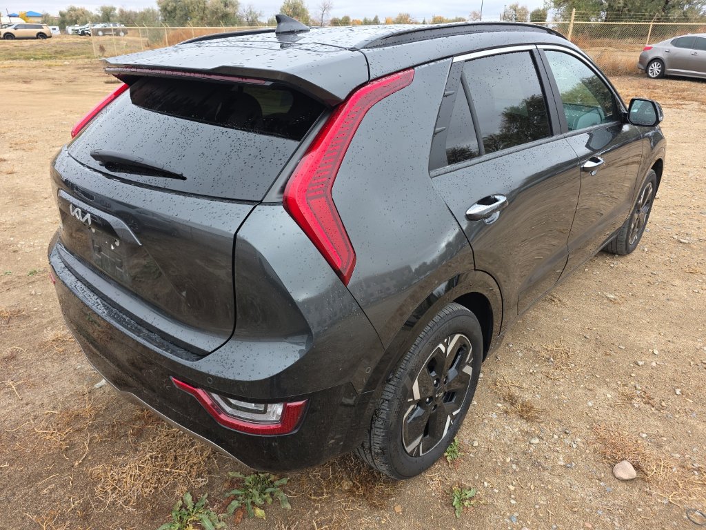 Certified 2025 Kia Niro Wave w/ Wave Preserve Package FWD image 5
