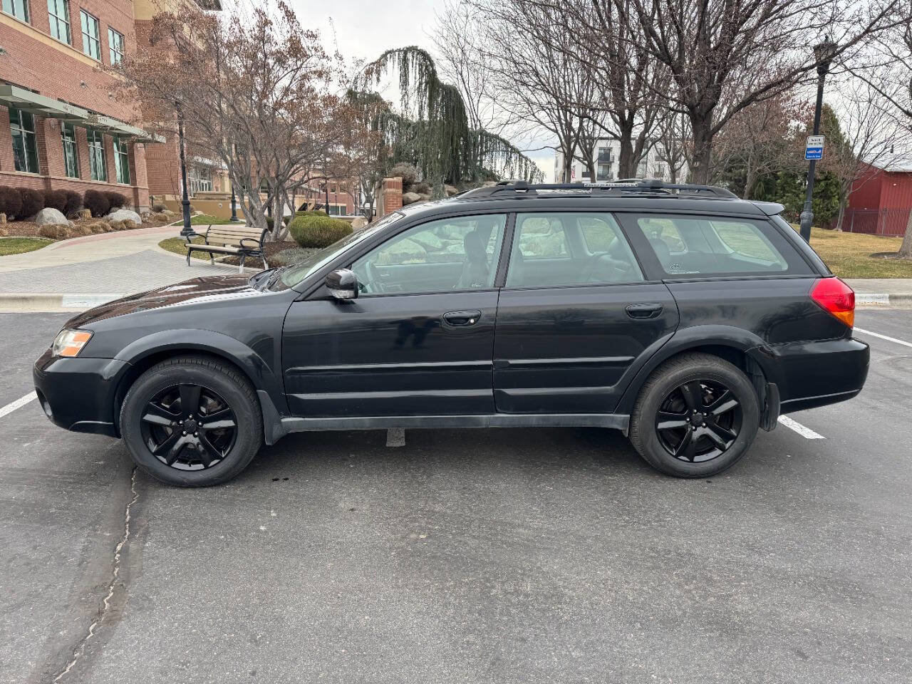 Used 2005 Subaru Outback 2.5XT Limited AWD/4WD image 7