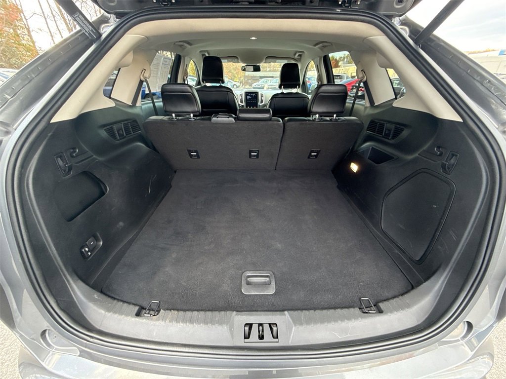 Used 2022 Ford Edge Titanium image 19