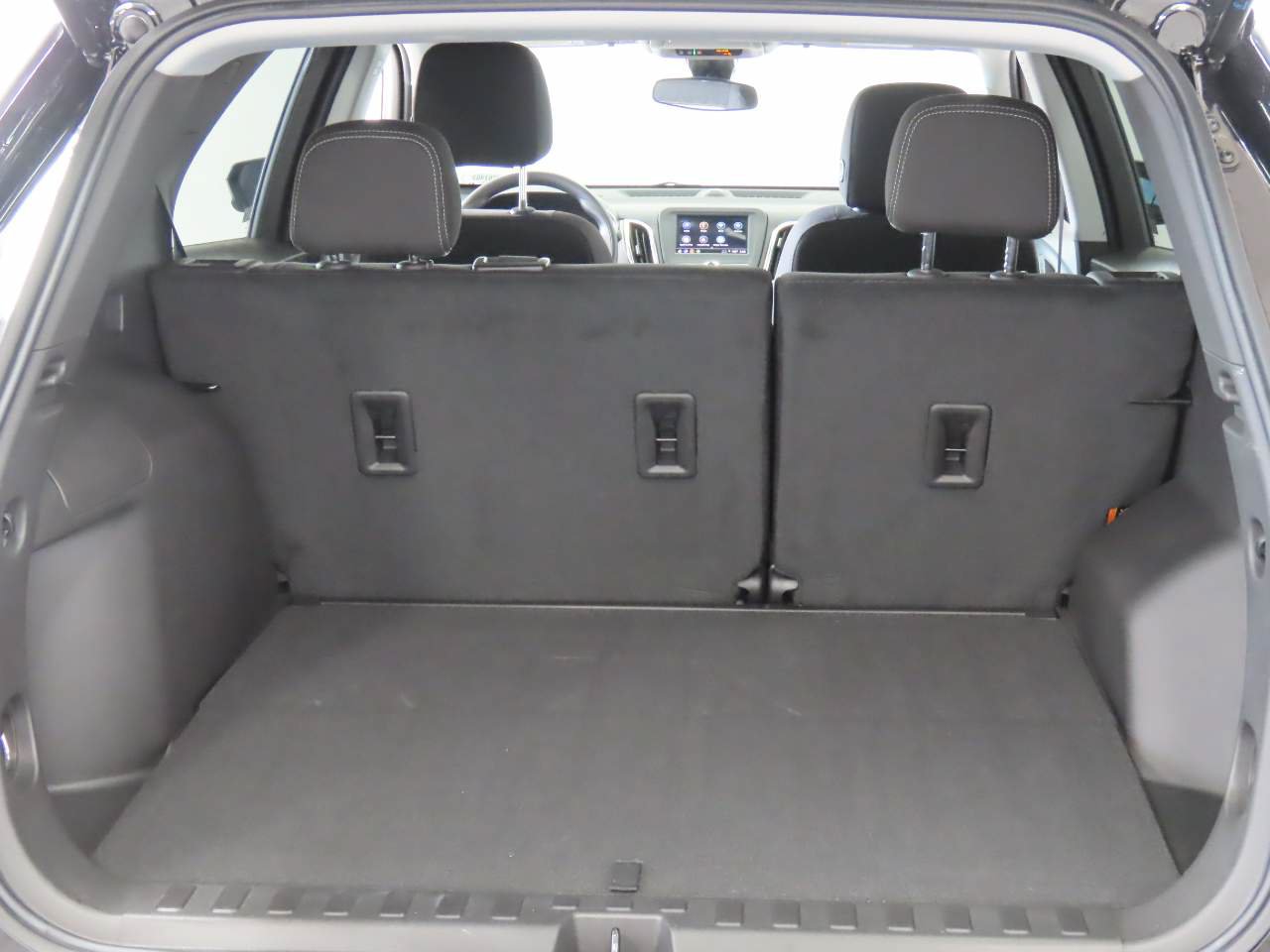 Used 2024 Chevrolet Equinox LS w/ LS Convenience Package FWD image 17