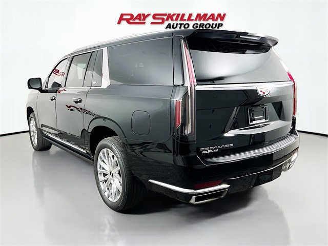 Used 2023 Cadillac Escalade ESV Premium Luxury w/ Performance Package image 5
