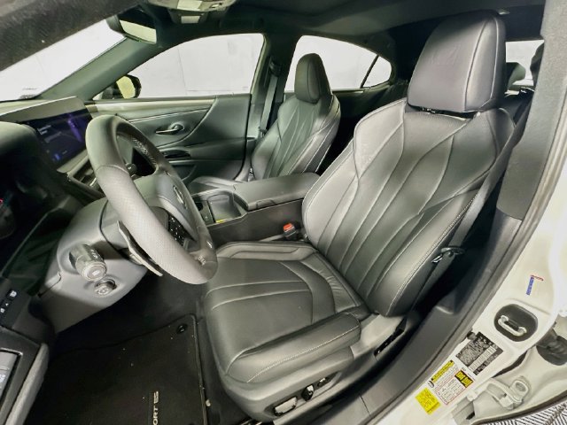 Used 2024 Lexus ES 350 F Sport w/ Technology Package FWD image 28