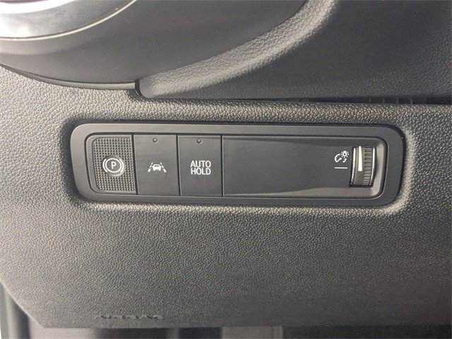 Certified 2025 Chevrolet Equinox EV LT image 14