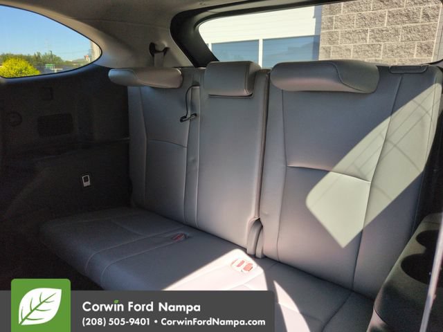 Used 2021 Toyota Highlander XLE AWD/4WD image 27