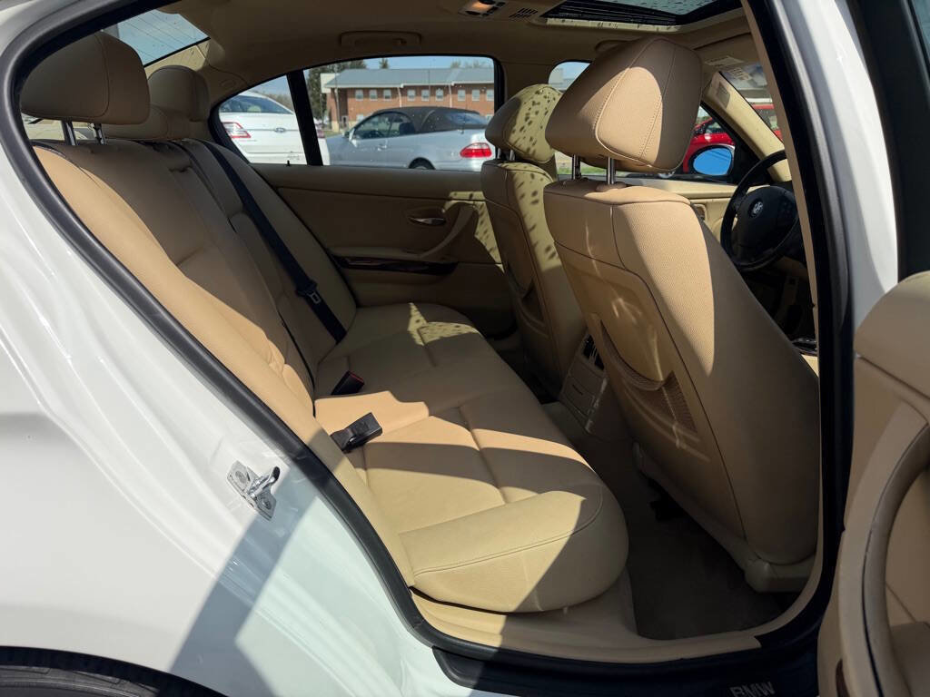 Used 2008 BMW 328xi Sedan image 16