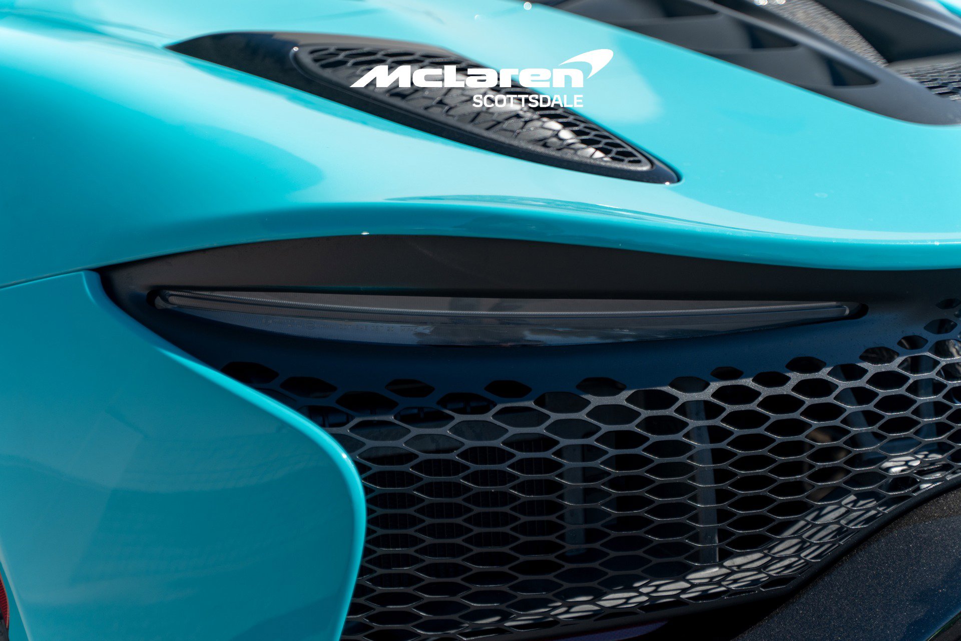 Used 2025 McLaren Artura Spider image 23