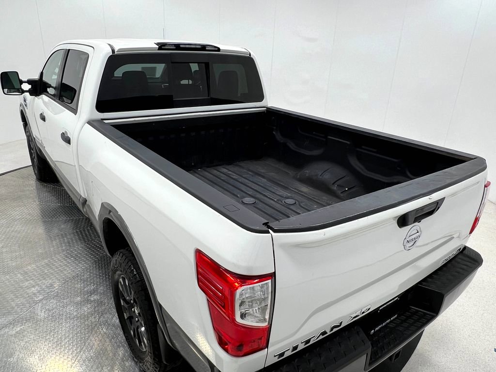 Used 2017 Nissan Titan PRO-4X AWD/4WD image 26