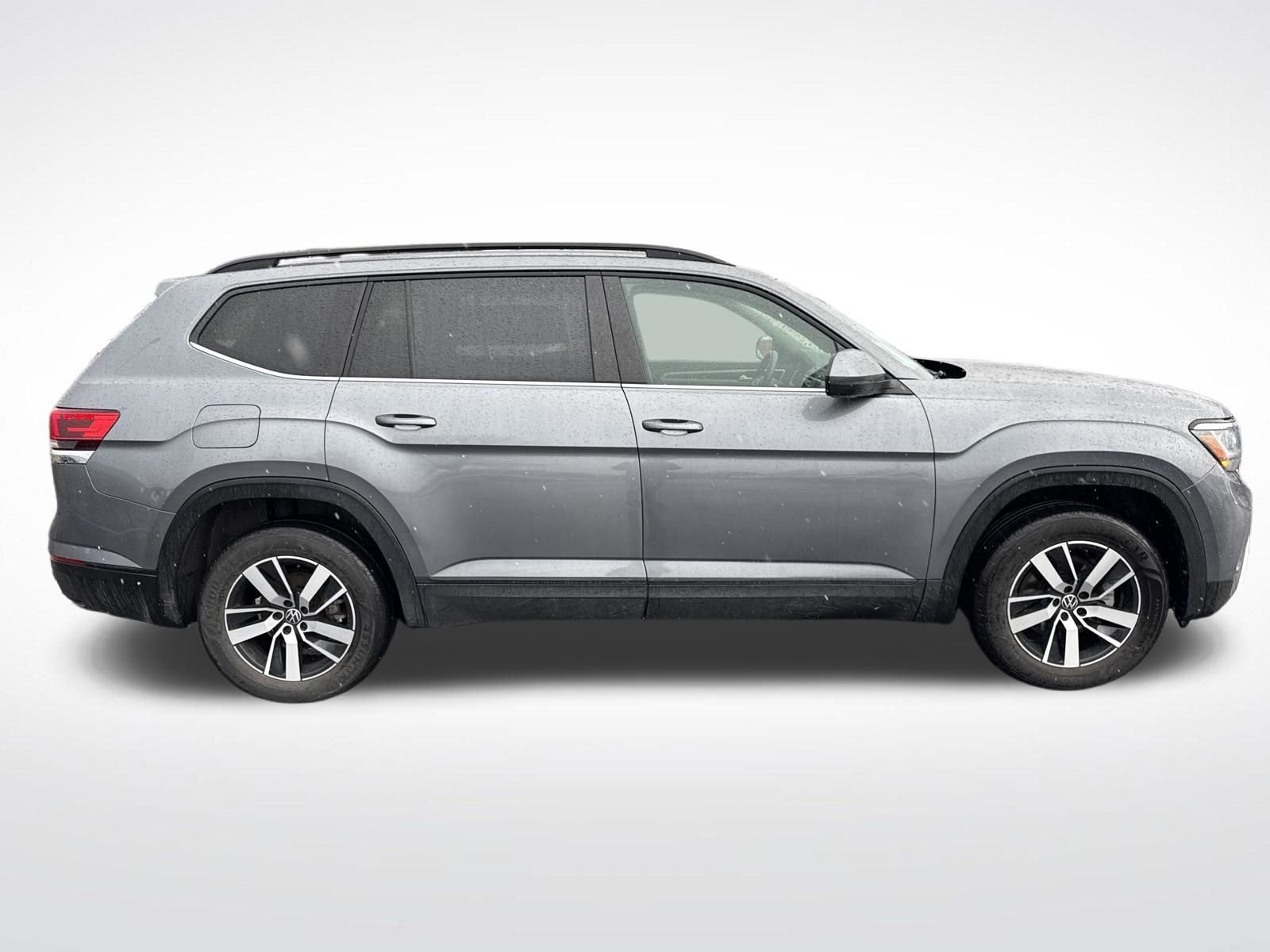 Certified 2022 Volkswagen Atlas SE image 7