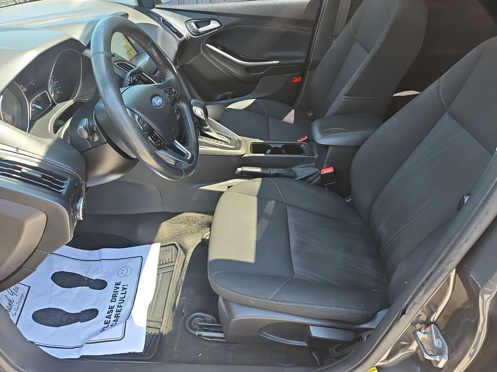 Used 2018 Ford Focus SEL w/ Cold Weather Package FWD image 12
