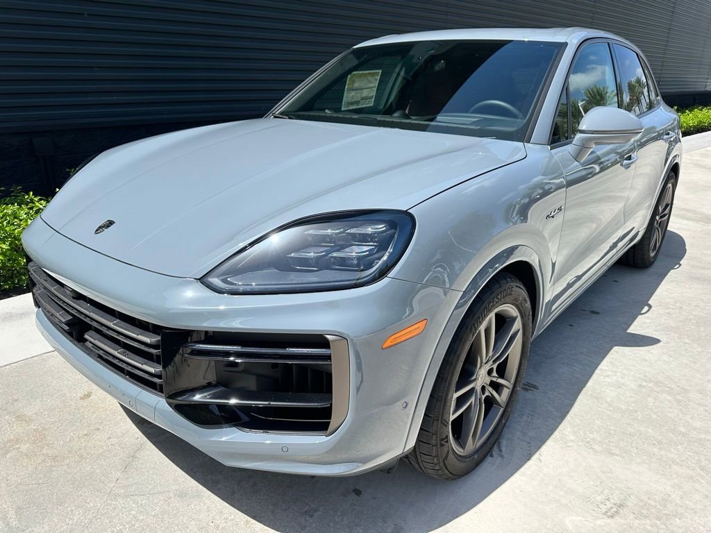 Used 2025 Porsche Cayenne Turbo image 6