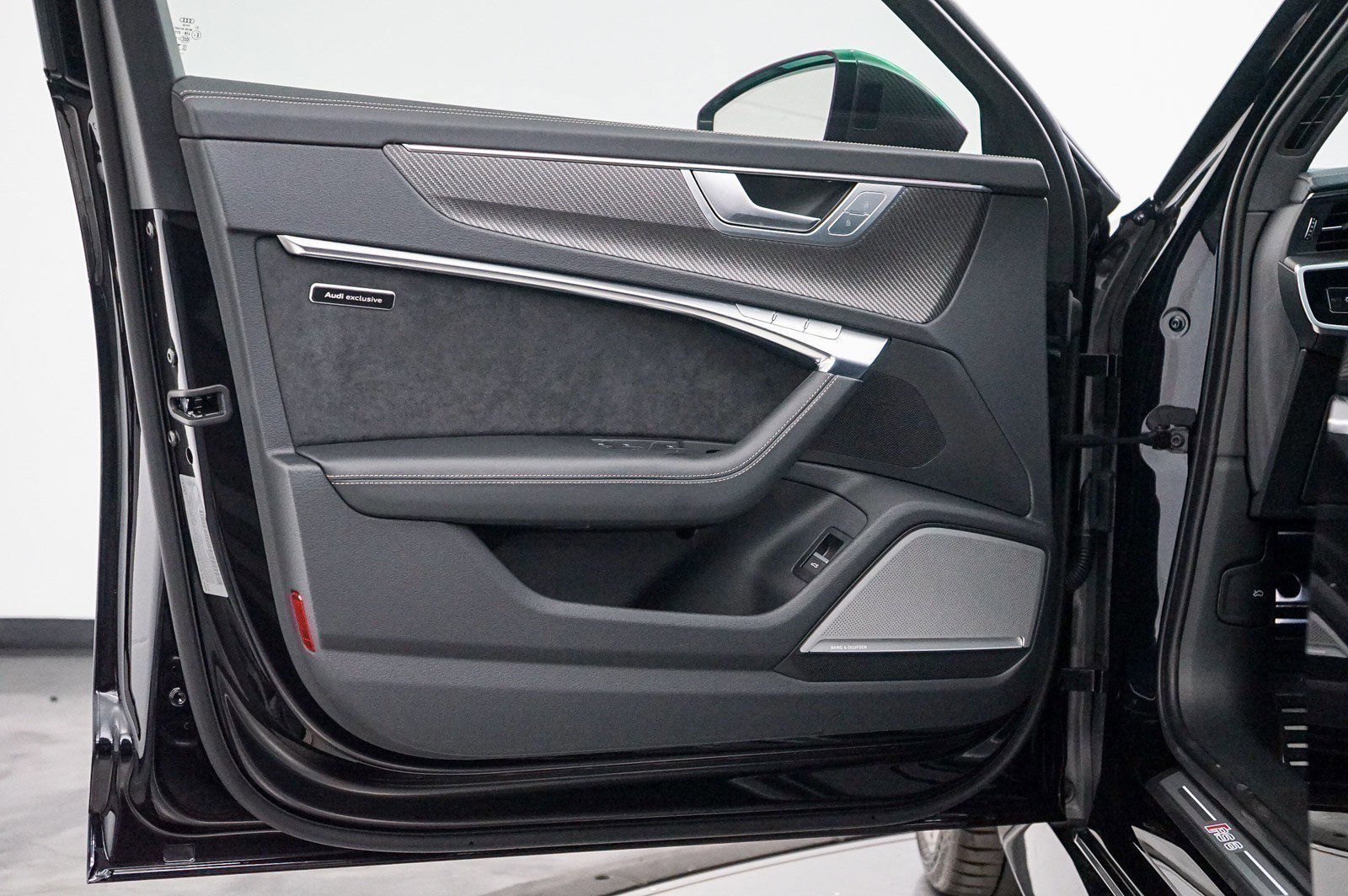 Used 2024 Audi RS 6 performance image 29