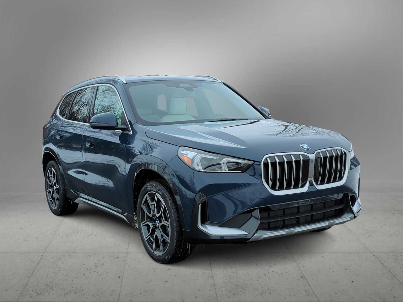 New 2026 BMW X1 xDrive28i w/ Technology Package image 2