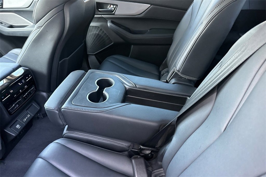 Certified 2024 Acura MDX FWD image 5