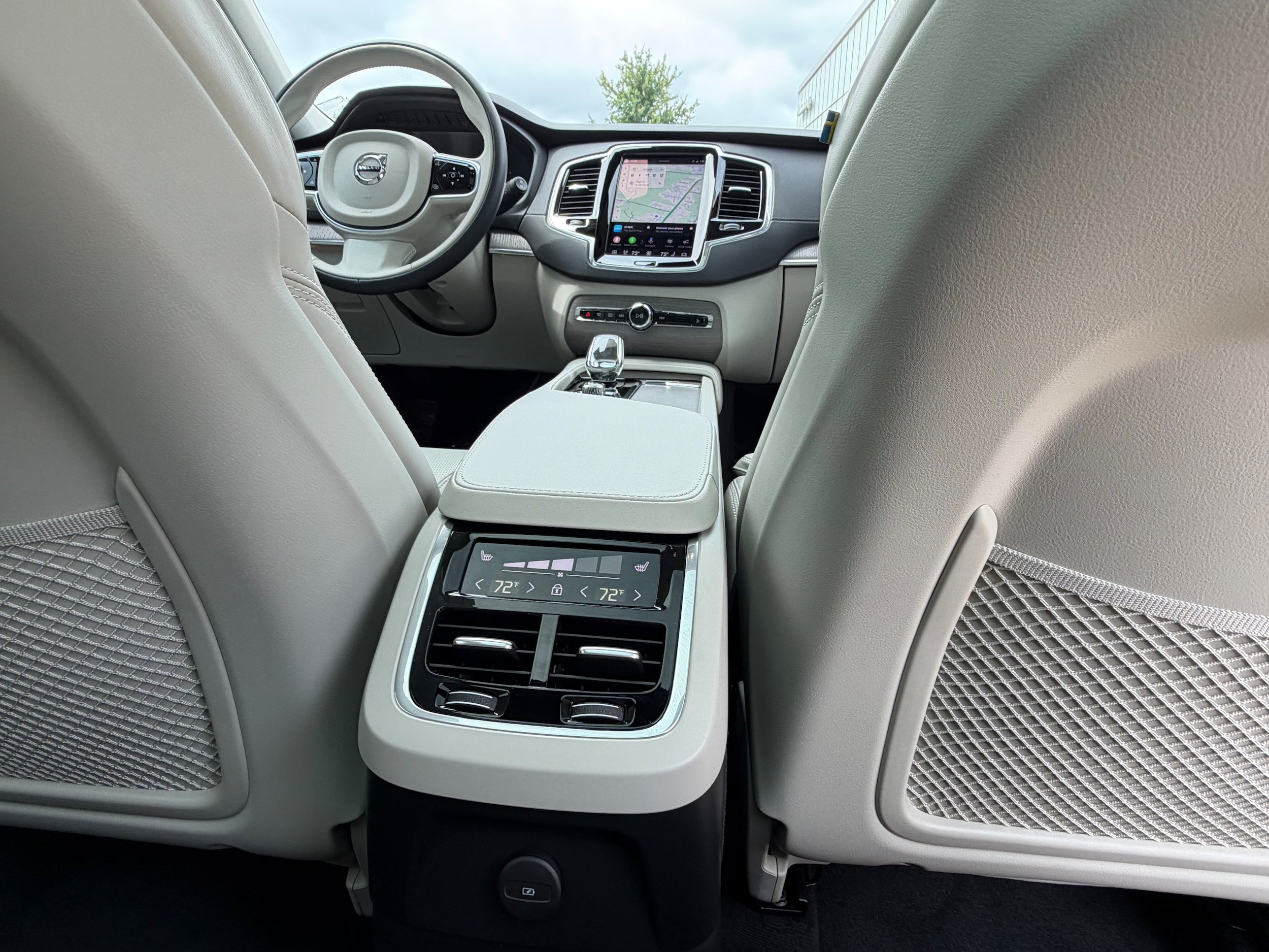 Certified 2025 Volvo XC90 T8 Ultra w/ Protection Package Premier AWD/4WD image 14