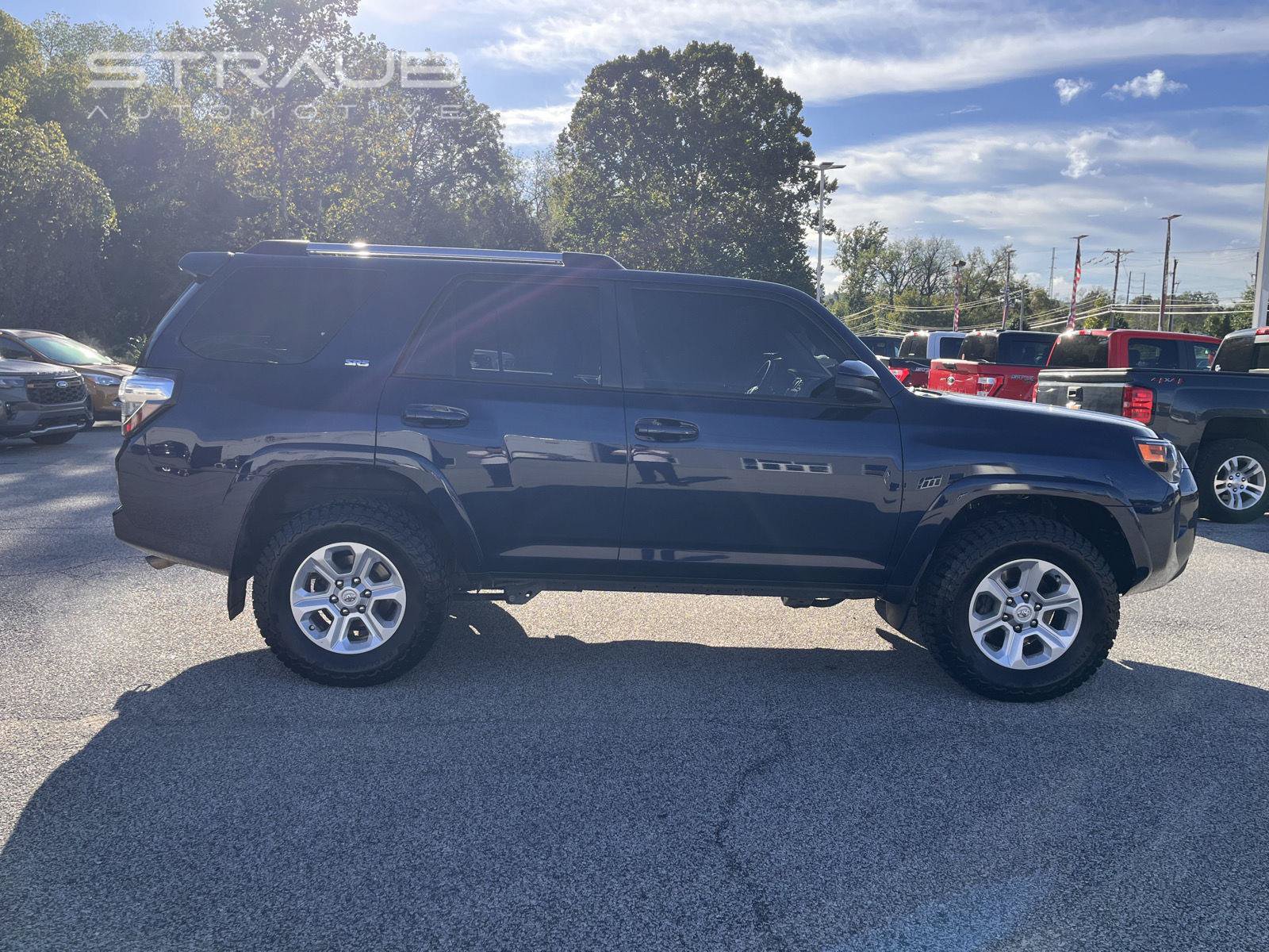 Used 2023 Toyota 4Runner SR5 AWD/4WD image 8