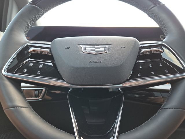 Used 2025 Cadillac Optiq Sport 2 w/ LPO, Floor Liner Package AWD/4WD image 34