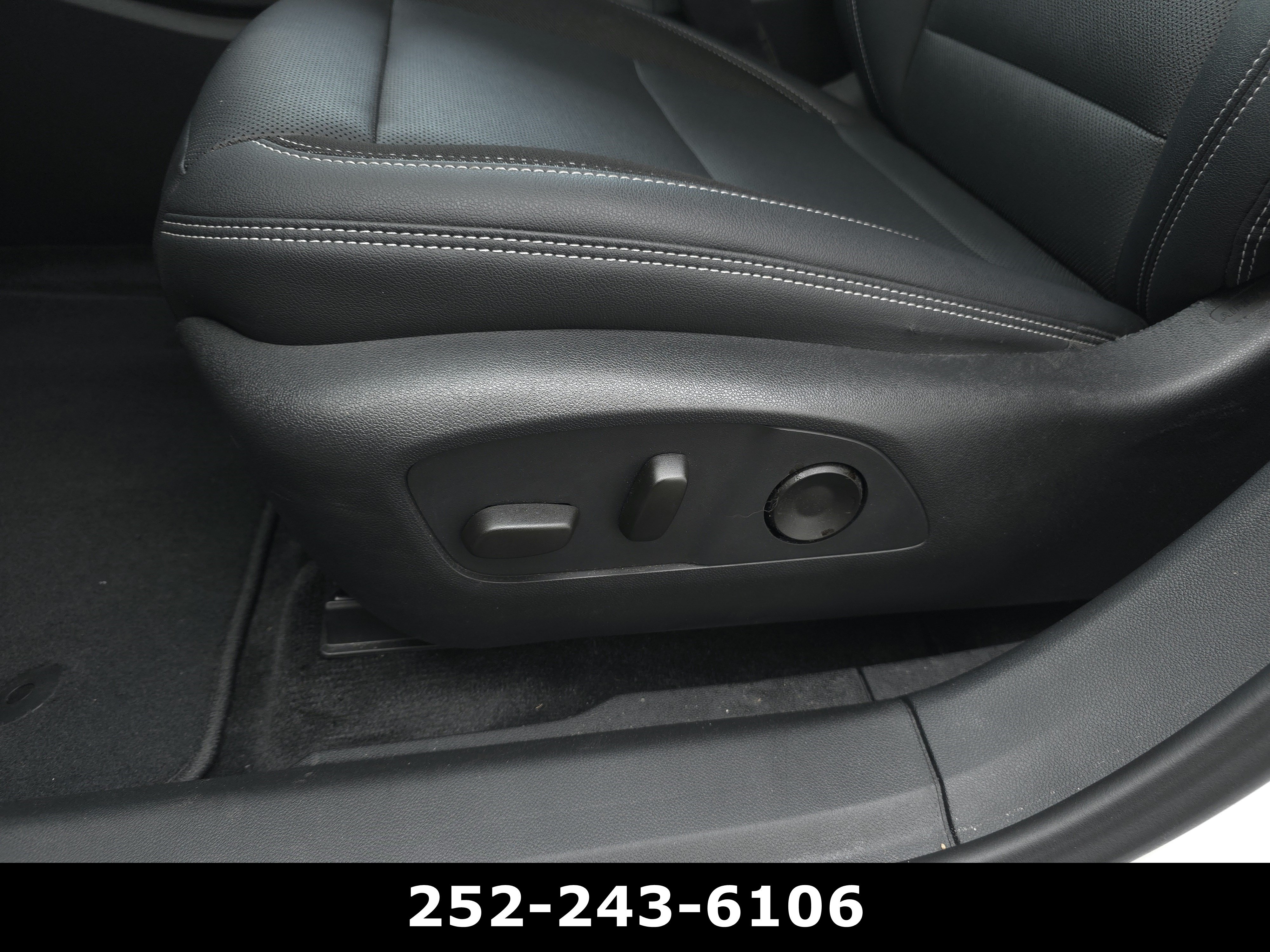 Used 2025 Chevrolet Blazer EV LT AWD/4WD image 11