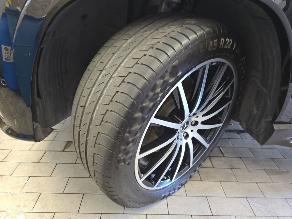 Used 2024 Mercedes-Benz GLS 580 4MATIC image 37
