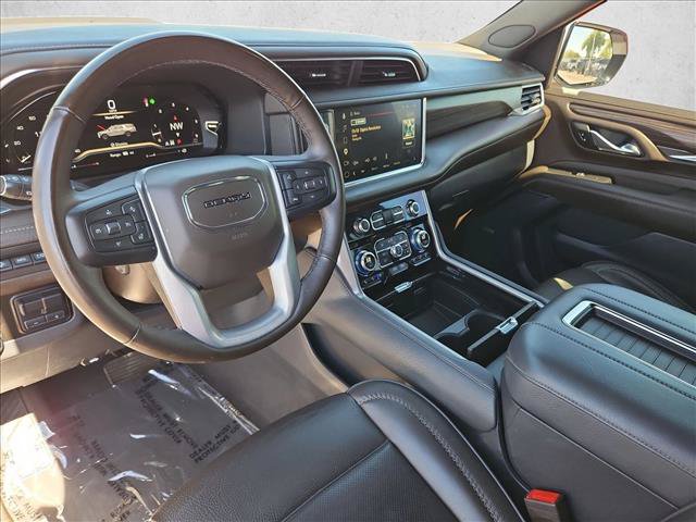 Used 2023 GMC Yukon XL Denali AWD/4WD image 12