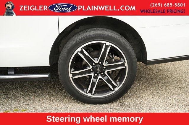 Used 2021 Ford Expedition Max Limited AWD/4WD image 9