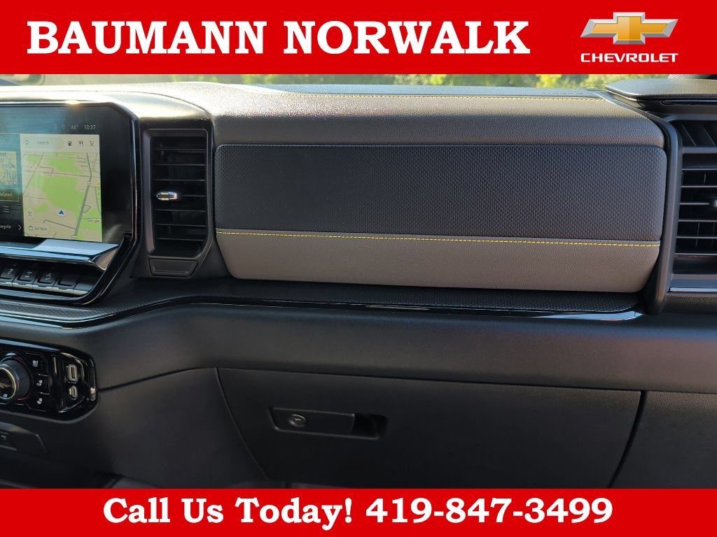 Used 2025 Chevrolet Silverado 2500 ZR2 w/ Technology Package AWD/4WD image 39