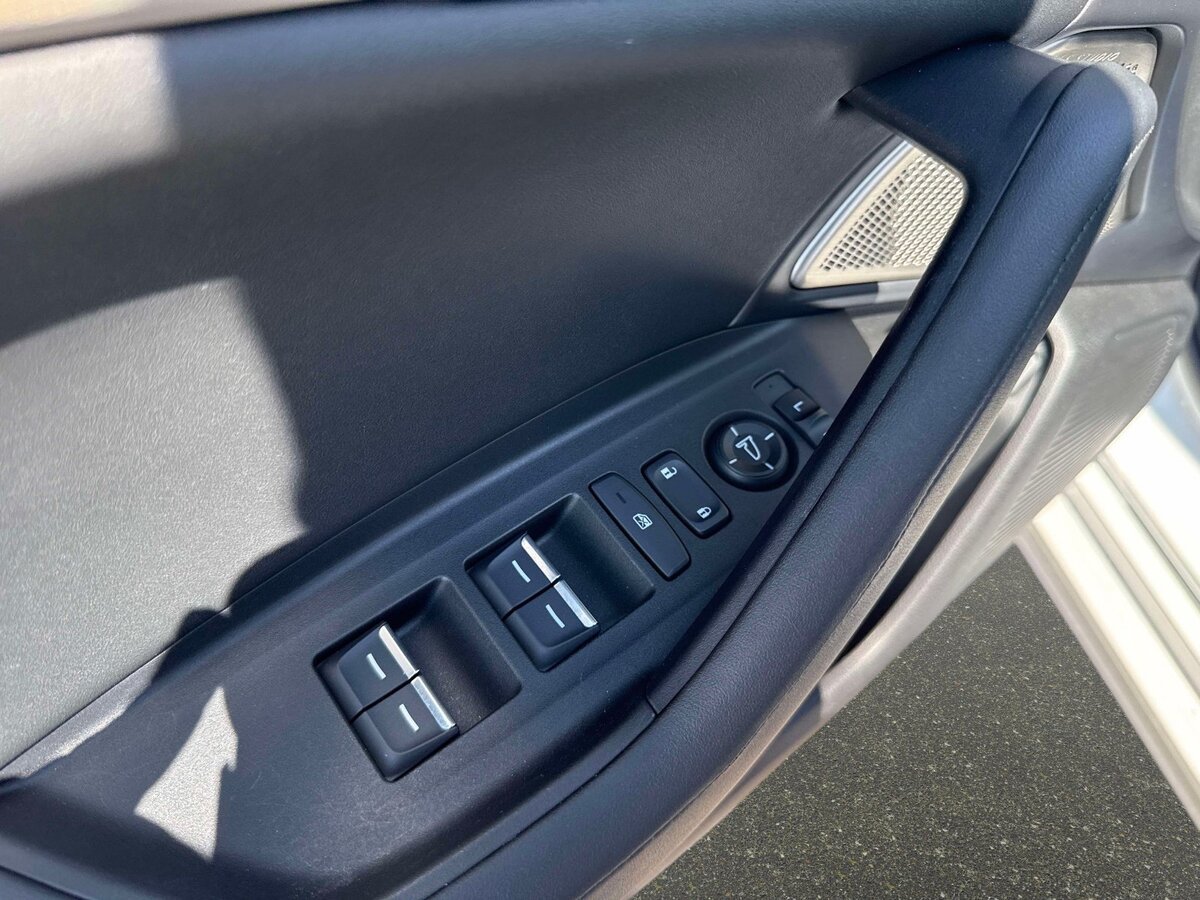 Used 2023 Acura TLX w/ Technology Package FWD image 17