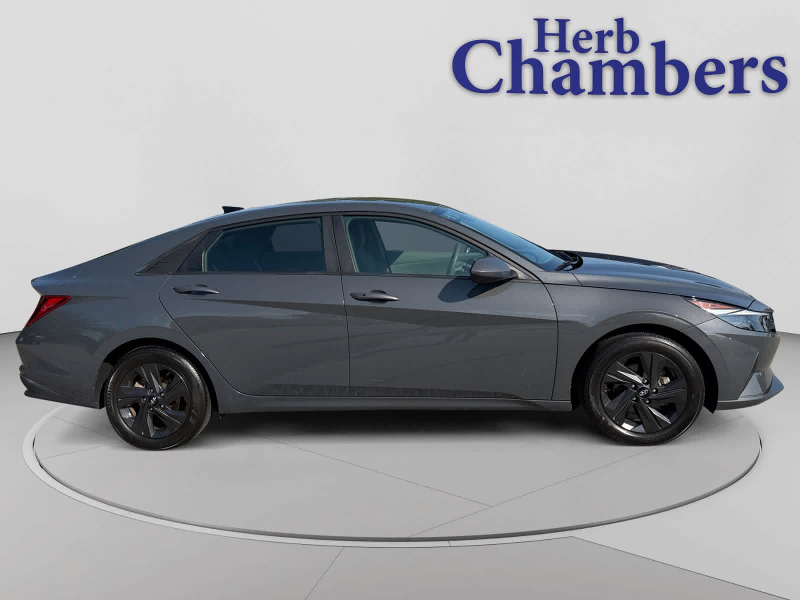Used 2023 Hyundai Elantra SEL w/ Cargo Package FWD image 5