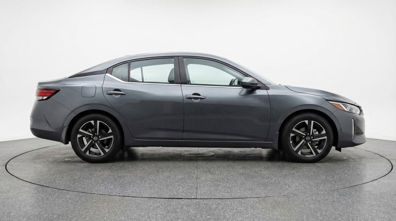 Used 2025 Nissan Sentra SV FWD image 11
