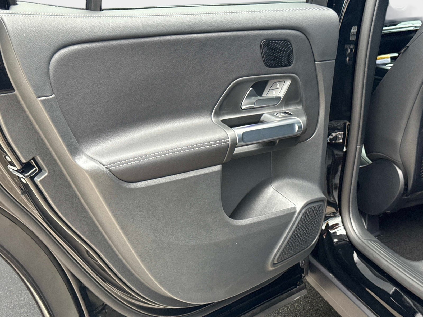 New 2026 Mercedes-Benz GLB 250 image 13